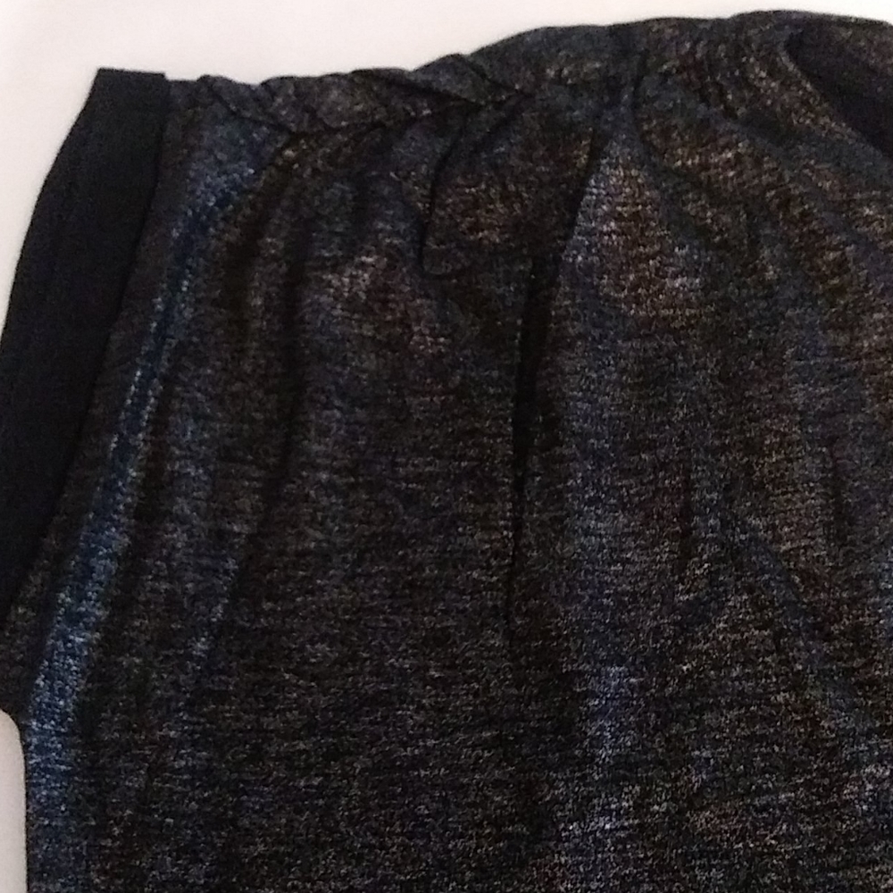 Express Metallic Ruched Sleeve Bateau Neck Tee. Size M - Picture 4 of 6